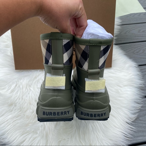 Burberry Ankle Boots - Picture 4 of 5